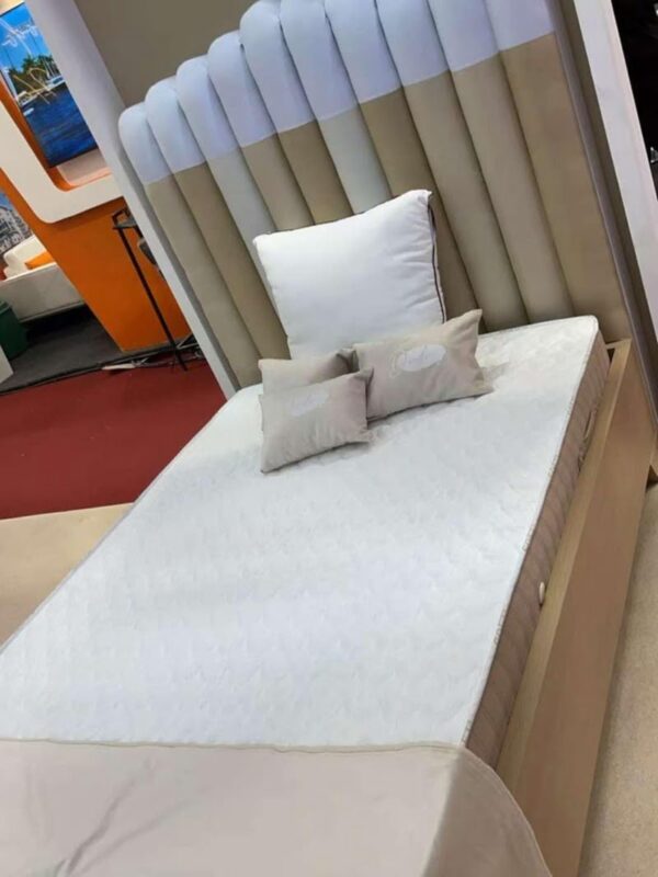 09d16f9a-4999-4589-8eb5-f1ad6055 Matelas à ressorts WOW – Confort durable & qualité garantie 10 ans